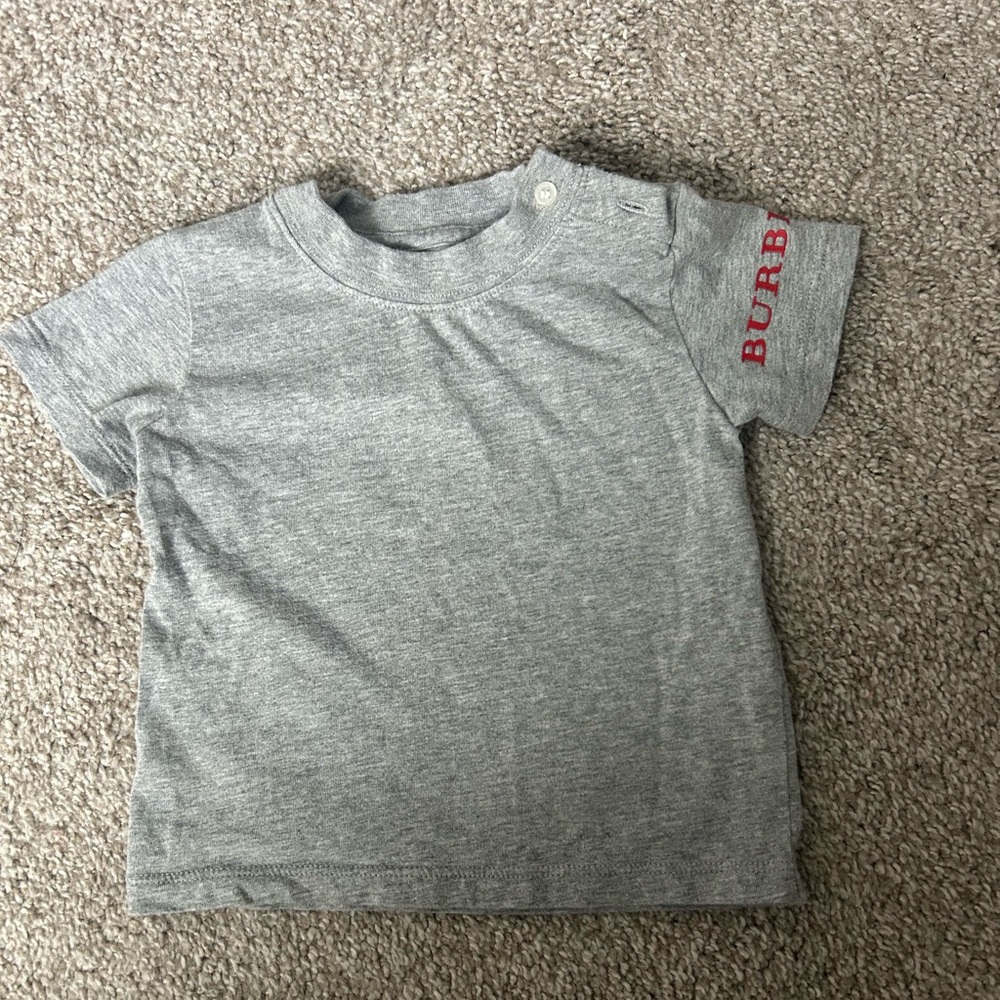 Burberry Infant Boys Grey T-shirt with Logo Short Sleeve Size 12M Worn Once